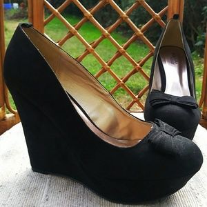 Black Suede Charlotte Russe Wedges w/ front bow